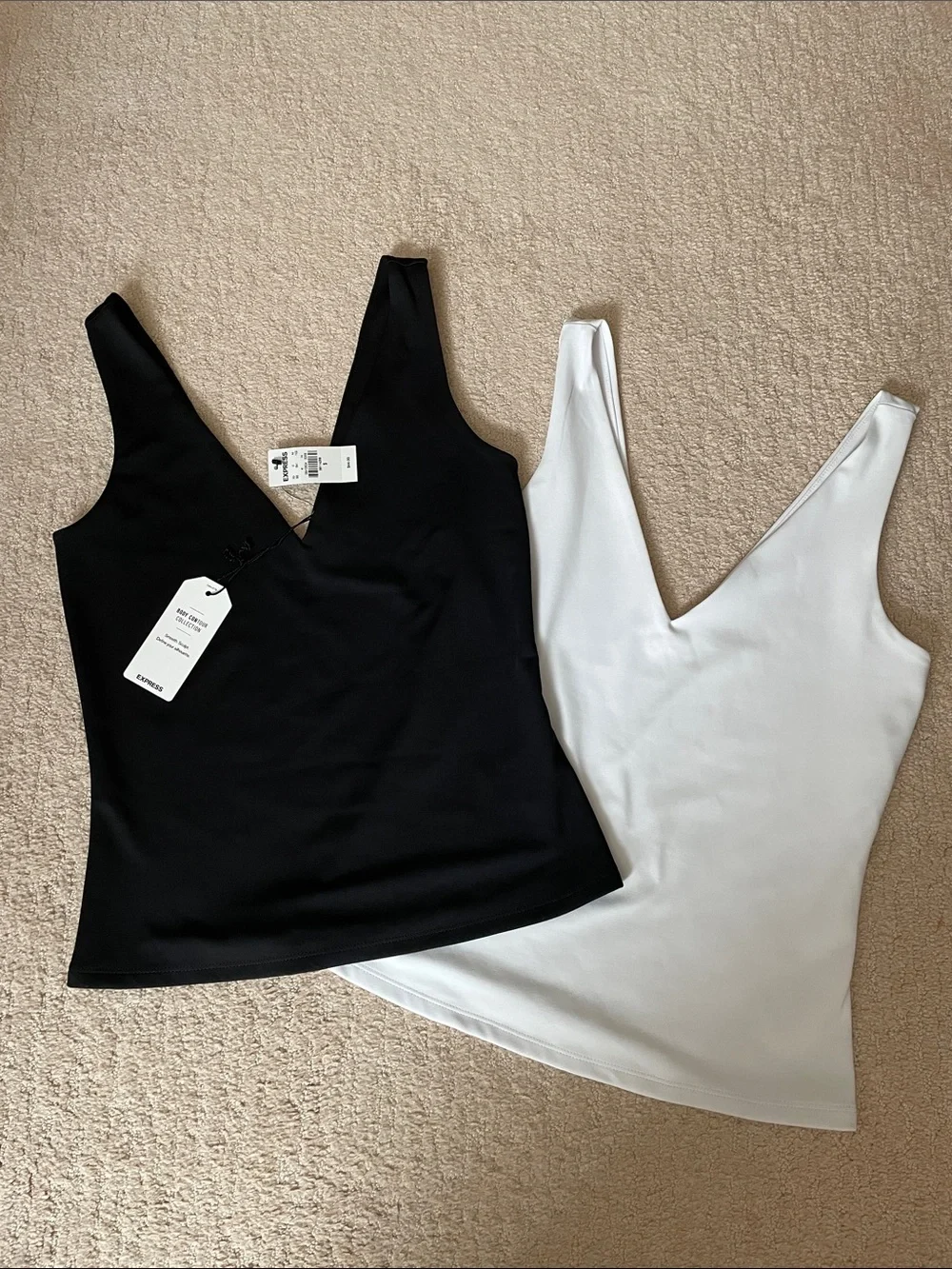 NWT Express Black and White V-Neck Tank Tops - Picture 1 of 4